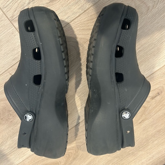 Crocs Stomp Clog Black Platforms Women’s Size 10 Classic Comfort - Picture 4 of 9